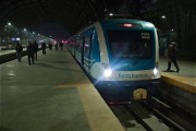 Una mujer está internada en grave estado tras arrojarse a las vías del tren Mitre en La Lucila