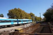 Retomaron las obras del paso bajo nivel de Perdriel en San Martín