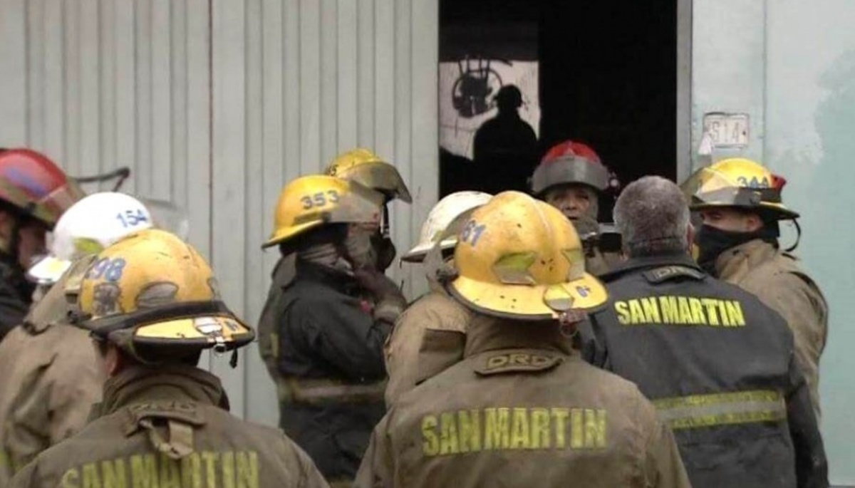 computadora Verde imán Controlaron un incendio en una fábrica textil en el partido de San Martín -  2Urbanos