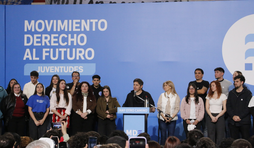 Kicillof lanzó la juventud del MDF en San Martín y volvió a marcar su proyecto como alternativa a Milei